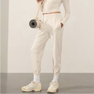 Athleta Softluxe High Rise Jogger Pants in Bone Heather Size XL Tall